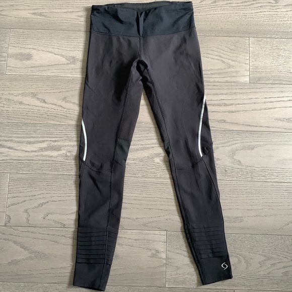 Moving Comfort Work Out Leggings - Size S in Black - Picture 1 of 5